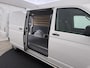 Volkswagen Transporter 2.0 TDI L2H1 28 | Trekhaak | Camera | Parkeerhulp | Versterkte Vering | Laadruimte Betimmering | Carplay |