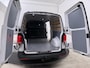 Volkswagen Transporter 2.0 TDI L2H1 28 | Trekhaak | Camera | Parkeerhulp | Versterkte Vering | Laadruimte Betimmering | Carplay |