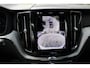 Volvo XC60 T6 Plug-in hybrid AWD Plus Dark | Verwarmbare voorstoelen + achterbank | Apple carplay/Android auto | Verwarmbaar stuurwiel | 19 inch Lichtmetalen velgen | 360 graden camera | Elektrisch verstelbare stoelen met memory | Blind spot | Keyless-entry | Trekhaak