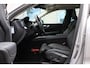 Volvo XC60 T6 Plug-in hybrid AWD Plus Dark | Verwarmbare voorstoelen + achterbank | Apple carplay/Android auto | Verwarmbaar stuurwiel | 19 inch Lichtmetalen velgen | 360 graden camera | Elektrisch verstelbare stoelen met memory | Blind spot | Keyless-entry | Trekhaak