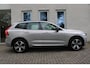 Volvo XC60 T6 Plug-in hybrid AWD Plus Dark | Verwarmbare voorstoelen + achterbank | Apple carplay/Android auto | Verwarmbaar stuurwiel | 19 inch Lichtmetalen velgen | 360 graden camera | Elektrisch verstelbare stoelen met memory | Blind spot | Keyless-entry | Trekhaak