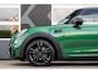 MINI John Cooper Works Cooper Trim | Camera | Adaptive Suspension | Stoelverwarming | Navi | British Racing Green | 17' Inch |