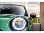 MINI John Cooper Works Cooper Trim | Camera | Adaptive Suspension | Stoelverwarming | Navi | British Racing Green | 17' Inch |