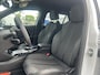 Peugeot e-2008 EV GT Avantage 54 kWh | Camera | elektrisch verstelbare stoelen | stoelverwarming | Adaptieve cruise control | 3D cockpit