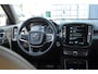 Volvo XC40 T5 272PK Automaat Plug-in hybrid Inscription Elektrische stoelen / Trekhaak / Panoramadak / Polestar tuning / Lederen bekleding / Adaptieve cruise control / Parkeersensoren met 360 camera / Harman Kardon audio / Mistlampen / Stoel - en stuurwielverwarming