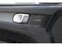 Volvo XC40 T5 272PK Automaat Plug-in hybrid Inscription Elektrische stoelen / Trekhaak / Panoramadak / Polestar tuning / Lederen bekleding / Adaptieve cruise control / Parkeersensoren met 360 camera / Harman Kardon audio / Mistlampen / Stoel - en stuurwielverwarming