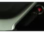 Suzuki Vitara 1.4 Boosterjet Smart Hybrid Special Edition | Cliamet control | Cruise control adaptive | zwarte lichtmetalen velgen | Oranje Stiksels | Apple carplay, Android auto | Stoelverwarming | Navigatie |