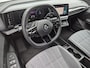 Renault Megane E-Tech EV40 Boost Charge Equilibre / SOH 99,86 / Dealer onderhouden / All season banden / CCS snelladen / Achteruitrijcamera / Navigatie via Apple Carplay of Android Auto / Cruise control / Draadloze telefoon lader /
