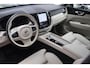 Volvo XC60 T6 Recharge AWD Ultimate Bright | Long Range | Stoelverwarmig | Trekhaak | 360° Camera | Leder | Pilot Assist | Keyless