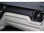 Volvo XC60 T6 Recharge AWD Ultimate Bright | Long Range | Stoelverwarmig | Trekhaak | 360° Camera | Leder | Pilot Assist | Keyless