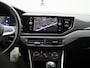 Volkswagen Polo 1.0 TSI Life 95 PK| Origineel Nederlands | 1e Eigenaar | Navigatie | Trekhaak | Parkeersensoren Voor & Achter | Apple Carplay | Android Auto | Digitale Cockpit | Airco | LED Koplampen