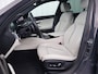 BMW 5-Serie Touring 520i 184pk High Executive Edition | Trekhaak | Leder | Head-up | Stoelventilatie