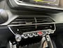 Peugeot 2008 1.2 PT Allure Pack STOELVERW. / CAMERA / CARPLAY / DAB / TREKHAA