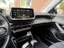 Peugeot 2008 1.2 PT Allure Pack STOELVERW. / CAMERA / CARPLAY / DAB / TREKHAA