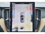 Volvo XC60 T6 Recharge AWD Plus Bright - Panorama/schuifdak - IntelliSafe Assist & Surround - 360º Camera - Harman/Kardon audio - Adaptieve LED koplampen - Verwarmde voorstoelen, stuur & achterbank - Parkeersensoren voor & achter - Elektr. bedienb. voorstoelen met geheugen - Head up display - Draadloze tel. lader - Extra getint glas - 19' LMV