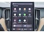 Volvo XC60 T6 Recharge AWD Plus Bright - Panorama/schuifdak - IntelliSafe Assist & Surround - 360º Camera - Harman/Kardon audio - Adaptieve LED koplampen - Verwarmde voorstoelen, stuur & achterbank - Parkeersensoren voor & achter - Elektr. bedienb. voorstoelen met geheugen - Head up display - Draadloze tel. lader - Extra getint glas - 19' LMV