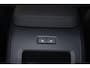 Volvo XC60 T6 Recharge AWD Plus Bright - Panorama/schuifdak - IntelliSafe Assist & Surround - 360º Camera - Harman/Kardon audio - Adaptieve LED koplampen - Verwarmde voorstoelen, stuur & achterbank - Parkeersensoren voor & achter - Elektr. bedienb. voorstoelen met geheugen - Head up display - Draadloze tel. lader - Extra getint glas - 19' LMV