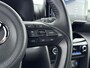 Toyota Yaris Cross 1.5 Hybrid Explore | Apple Carplay / Android Auto | Stoelverwarming | Parkeersensoren voor/achter | Keyless | Camera | Full LED | 17 inch