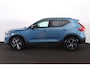 Volvo XC40 B4 Plus Dark - Panorama/schuifdak - IntelliSafe Assist & Surround - 360º Camera - Harman/Kardon audio - Adaptieve LED koplampen - Verwarmde voorstoelen & stuur - Parkeersensoren voor & achter - Elektr. bedienb. voorstoelen met geheugen links - Draadloze tel. lader - Extra getint glas - 18' LMV