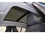 Volvo XC40 B4 Plus Dark - Panorama/schuifdak - IntelliSafe Assist & Surround - 360º Camera - Harman/Kardon audio - Adaptieve LED koplampen - Verwarmde voorstoelen & stuur - Parkeersensoren voor & achter - Elektr. bedienb. voorstoelen met geheugen links - Draadloze tel. lader - Extra getint glas - 18' LMV