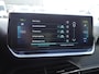 Peugeot e-208 EV GT Pack 50 kWh | Adaptive cruise control | Navigatie | Achteruitrijcamera | Alcantara bekleding | Lichtmetalen velgen 17 inch | Panorama dak | Afneembare trekhaak voor fietsendrager | Keyless entry en start | Extra getint glas | Stoelverwarming