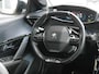 Peugeot e-208 EV GT Pack 50 kWh | Adaptive cruise control | Navigatie | Achteruitrijcamera | Alcantara bekleding | Lichtmetalen velgen 17 inch | Panorama dak | Afneembare trekhaak voor fietsendrager | Keyless entry en start | Extra getint glas | Stoelverwarming