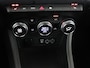 Renault Captur 1.6 E-Tech Hybrid 145 Business Zen | Stoelverwarming | Trekhaak | Camera | Carplay | Navigatie | Full LED | Climate control | Bluetooth | Parkeerhulp | Cruise control | Dealer Onderhouden