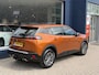 Peugeot 2008 1.2 Turbo 130PK Active | Trekhaak 1200KG | All Season banden | Navigatie | DAB | Apple carplay | Hoge zitpositie | Parkeersensoren | Climate Control | Cruise Control | Lichtmetalen velgen |