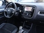 Mitsubishi Outlander 2.0 PHEV INSTYLE+ | SCHUIFDAK | TREKHAAK | ADAPTIVE CRUISE | CAMERA | 18 INCH | STOELVERW.