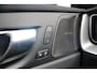 Volvo XC60 T6 Plug-in hybrid AWD Plus Black Edition | Demo Deal | 360 Camera | Adaptive Cruise & Pilot Assist | Schuif-/kanteldak | Dodehoekdetectie Met Correctie | Draadloze Telefoonlader  | Rijstrooksensor Met Correctie | Keyless Entry  | Stuurwielverwarming | Extra getint glas achter | Luchtvering