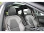 Volvo XC60 T6 Plug-in hybrid AWD Plus Black Edition | Demo Deal | 360 Camera | Adaptive Cruise & Pilot Assist | Schuif-/kanteldak | Dodehoekdetectie Met Correctie | Draadloze Telefoonlader  | Rijstrooksensor Met Correctie | Keyless Entry  | Stuurwielverwarming | Extra getint glas achter | Luchtvering