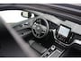 Volvo XC60 T6 Plug-in hybrid AWD Plus Black Edition | Demo Deal | 360 Camera | Adaptive Cruise & Pilot Assist | Schuif-/kanteldak | Dodehoekdetectie Met Correctie | Draadloze Telefoonlader  | Rijstrooksensor Met Correctie | Keyless Entry  | Stuurwielverwarming | Extra getint glas achter | Luchtvering
