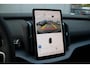 Volvo EX30 P3 Plus Europa 51 kWh | Adaptieve Cruise Control met Pilot Assist | Sfeerverlichting interieur | Premium audio by Harman Kardon | Verwarmbare voorstoelen + stuurwiel | Elektrische voorstoelen | Park Assist voor + achter | Parkeercamera | Blind Spot Information System |