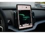 Volvo EX30 P3 Plus Europa 51 kWh | Adaptieve Cruise Control met Pilot Assist | Sfeerverlichting interieur | Premium audio by Harman Kardon | Verwarmbare voorstoelen + stuurwiel | Elektrische voorstoelen | Park Assist voor + achter | Parkeercamera | Blind Spot Information System |