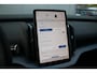 Volvo EX30 P3 Plus Europa 51 kWh | Adaptieve Cruise Control met Pilot Assist | Sfeerverlichting interieur | Premium audio by Harman Kardon | Verwarmbare voorstoelen + stuurwiel | Elektrische voorstoelen | Park Assist voor + achter | Parkeercamera | Blind Spot Information System |