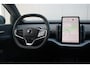 Volvo EX30 P3 Plus Europa 51 kWh | Adaptieve Cruise Control met Pilot Assist | Sfeerverlichting interieur | Premium audio by Harman Kardon | Verwarmbare voorstoelen + stuurwiel | Elektrische voorstoelen | Park Assist voor + achter | Parkeercamera | Blind Spot Information System |