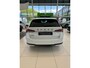 Skoda Octavia Combi 1.5 TSI MHEV Sportline Business 150 PK | Automaat | Stoelverwarming | Parkeersensoren | Adaptive Cruise Control | Camera | Virtual Cockpit | Navigatie | Lichtmetalen Velgen | Elektrische Achterklep | Keyless | LED