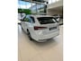 Skoda Octavia Combi 1.5 TSI MHEV Sportline Business 150 PK | Automaat | Stoelverwarming | Parkeersensoren | Adaptive Cruise Control | Camera | Virtual Cockpit | Navigatie | Lichtmetalen Velgen | Elektrische Achterklep | Keyless | LED