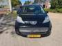 Peugeot 107 1.0-12V XS ,Airco,beschadigde rechter zijde!