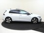 Volkswagen Golf 1.5 eHybrid GTE | SoH 95% | Panoramadak | Leder pakket ‘Vienna’ | Trekhaak | Black style | Parkeerassistent | Stoelventilatie voor | Adaptieve demping |