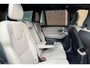 Volvo XC90 T8 Plug-in hybrid AWD Ultra Bright | Demo Deal | Luchtvering | Geventileerd leer met stoelkoeling | voorstoel(en) met massagefunctie | Google Navigatie | Head Up Display | Bowers & Wilkins audiosysteem | Standkachel | Stoelverwarming | 360° Parkeercamera | Extra getint glas