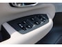 Volvo XC90 T8 Plug-in hybrid AWD Ultra Bright | Demo Deal | Luchtvering | Geventileerd leer met stoelkoeling | voorstoel(en) met massagefunctie | Google Navigatie | Head Up Display | Bowers & Wilkins audiosysteem | Standkachel | Stoelverwarming | 360° Parkeercamera | Extra getint glas