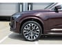 Volvo XC90 T8 Plug-in hybrid AWD Ultra Bright | Demo Deal | Luchtvering | Geventileerd leer met stoelkoeling | voorstoel(en) met massagefunctie | Google Navigatie | Head Up Display | Bowers & Wilkins audiosysteem | Standkachel | Stoelverwarming | 360° Parkeercamera | Extra getint glas
