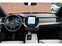 Volvo XC90 T8 Plug-in hybrid AWD Ultra Bright | Demo Deal | Luchtvering | Geventileerd leer met stoelkoeling | voorstoel(en) met massagefunctie | Google Navigatie | Head Up Display | Bowers & Wilkins audiosysteem | Standkachel | Stoelverwarming | 360° Parkeercamera | Extra getint glas