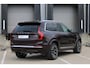 Volvo XC90 T8 Plug-in hybrid AWD Ultra Bright | Demo Deal | Luchtvering | Geventileerd leer met stoelkoeling | voorstoel(en) met massagefunctie | Google Navigatie | Head Up Display | Bowers & Wilkins audiosysteem | Standkachel | Stoelverwarming | 360° Parkeercamera | Extra getint glas