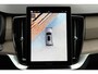 Volvo XC90 T8 Plug-in hybrid AWD Ultra Bright | Demo Deal | Luchtvering | Geventileerd leer met stoelkoeling | voorstoel(en) met massagefunctie | Google Navigatie | Head Up Display | Bowers & Wilkins audiosysteem | Standkachel | Stoelverwarming | 360° Parkeercamera | Extra getint glas