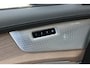 Volvo XC90 T8 Plug-in hybrid AWD Ultra Bright | Demo Deal | Luchtvering | Geventileerd leer met stoelkoeling | voorstoel(en) met massagefunctie | Google Navigatie | Head Up Display | Bowers & Wilkins audiosysteem | Standkachel | Stoelverwarming | 360° Parkeercamera | Extra getint glas