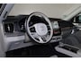 Volvo XC90 T8 Recharge AWD Plus Dark - Luchtvering - Panorama/schuifdak - IntelliSafe Assist & Surround - 360º Camera - Bowers & Wilkins audio - Adaptieve LED koplampen - Verwarmde voorstoelen, stuur & achterbank - Parkeersensoren voor & achter - Elektr. bedienb. voorstoelen met geheugen - Geventileerde voorstoelen - Head up display - Draadloze tel. lader - Extra getint glas - Inklapbare trekhaak - 21' LMV