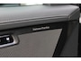 Volvo XC90 T8 Plug-in hybrid AWD Ultra Dark | | Demo Deal | Adaptieve Cruise Control met Pilot Assist | Harman Kardon audiosysteem | Elektrisch bedienbaar panoramisch schuif/-kanteldak | Elektrische voorstoelen met geheugen | Verwarmbare voorstoelen + stuurwiel | 360 Parkeercamera | Park Assist voor + achter | 4-Zone Climate Control | Head-Up Display | 21'' Lichtmetalen wielen |