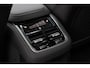 Volvo XC90 T8 Plug-in hybrid AWD Ultra Dark | | Demo Deal | Adaptieve Cruise Control met Pilot Assist | Harman Kardon audiosysteem | Elektrisch bedienbaar panoramisch schuif/-kanteldak | Elektrische voorstoelen met geheugen | Verwarmbare voorstoelen + stuurwiel | 360 Parkeercamera | Park Assist voor + achter | 4-Zone Climate Control | Head-Up Display | 21'' Lichtmetalen wielen |